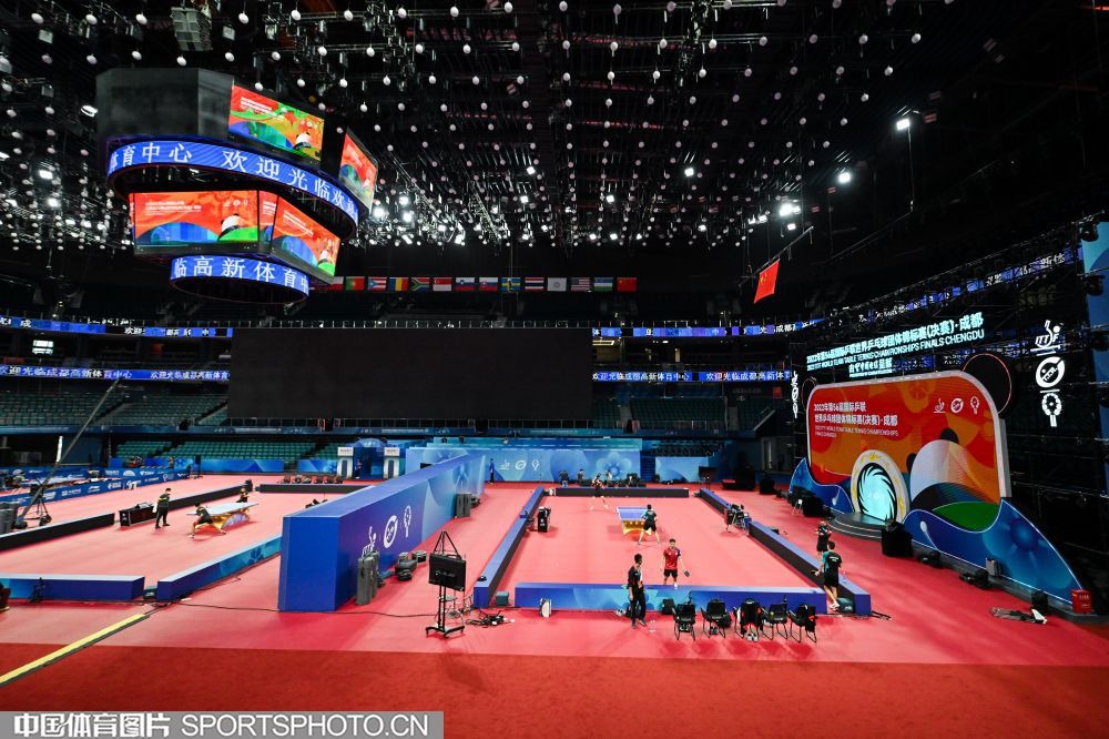 [图]东契奇祖巴茨伤退詹姆斯36分 湖人不敌快船